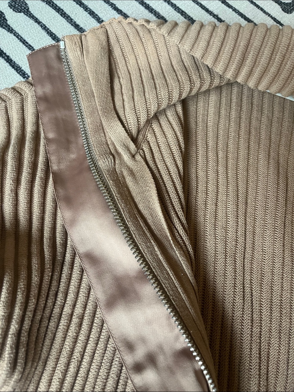 Varley Beige Ribbed Satin-Trim Open Front Jacket - Picture 3 of 6